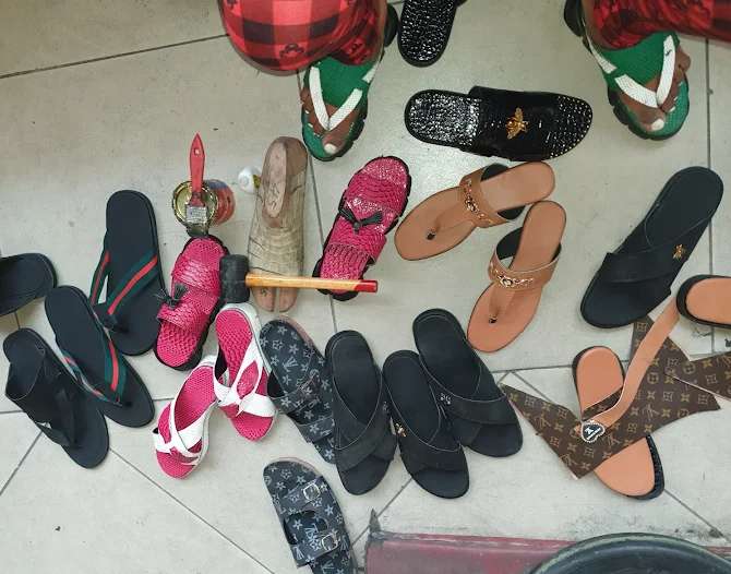 LEXYPROX SHOPPING SHOE FACTORY — photo 1